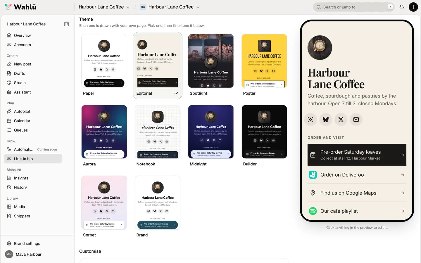 The Design tab of Wahlu's Link in bio with ten theme previews, each showing an example café's own page, and a phone preview on the right